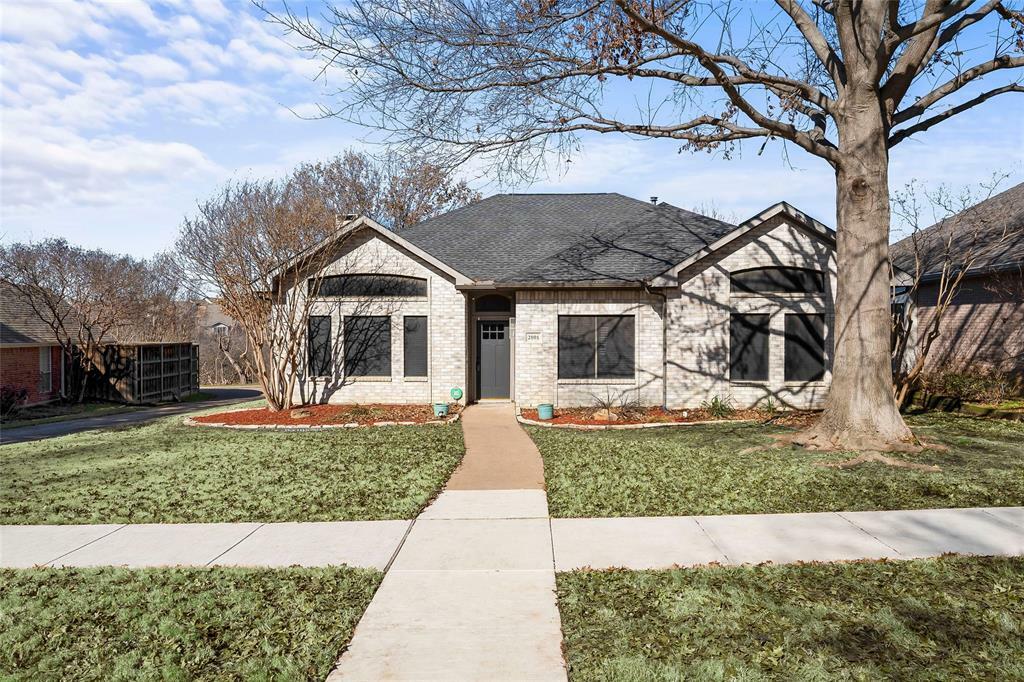 Property Photo: 2001 Diamond Ridge Drive TX 75010