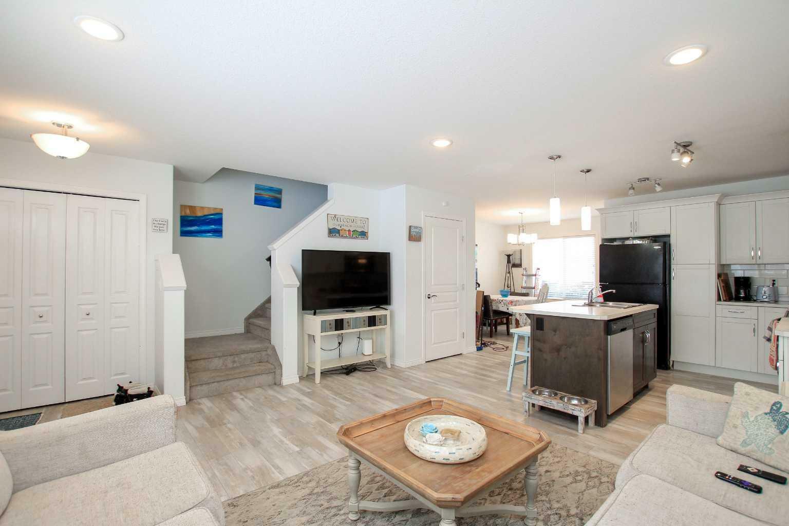 Property Photo:  10 Arlen Close  AB T4M 0N2 