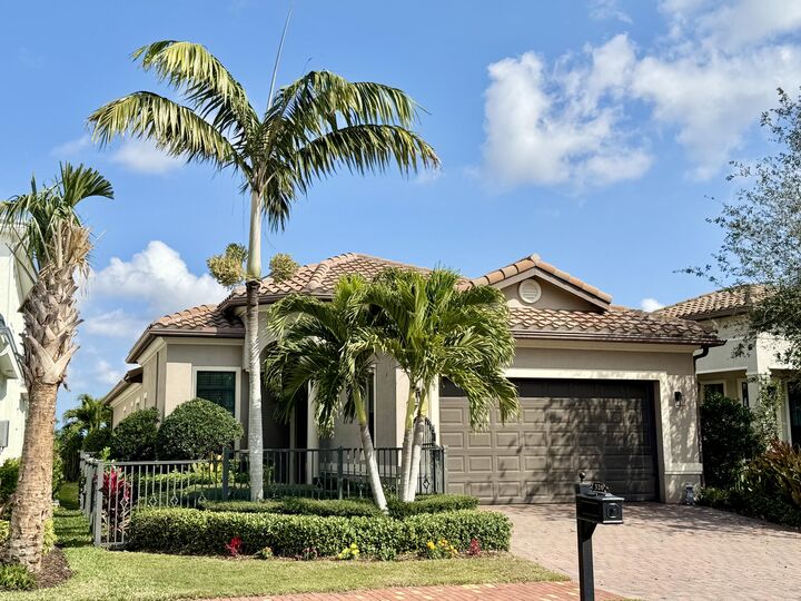 320 SE Fascino Circle  Port Saint Lucie FL 34984 photo