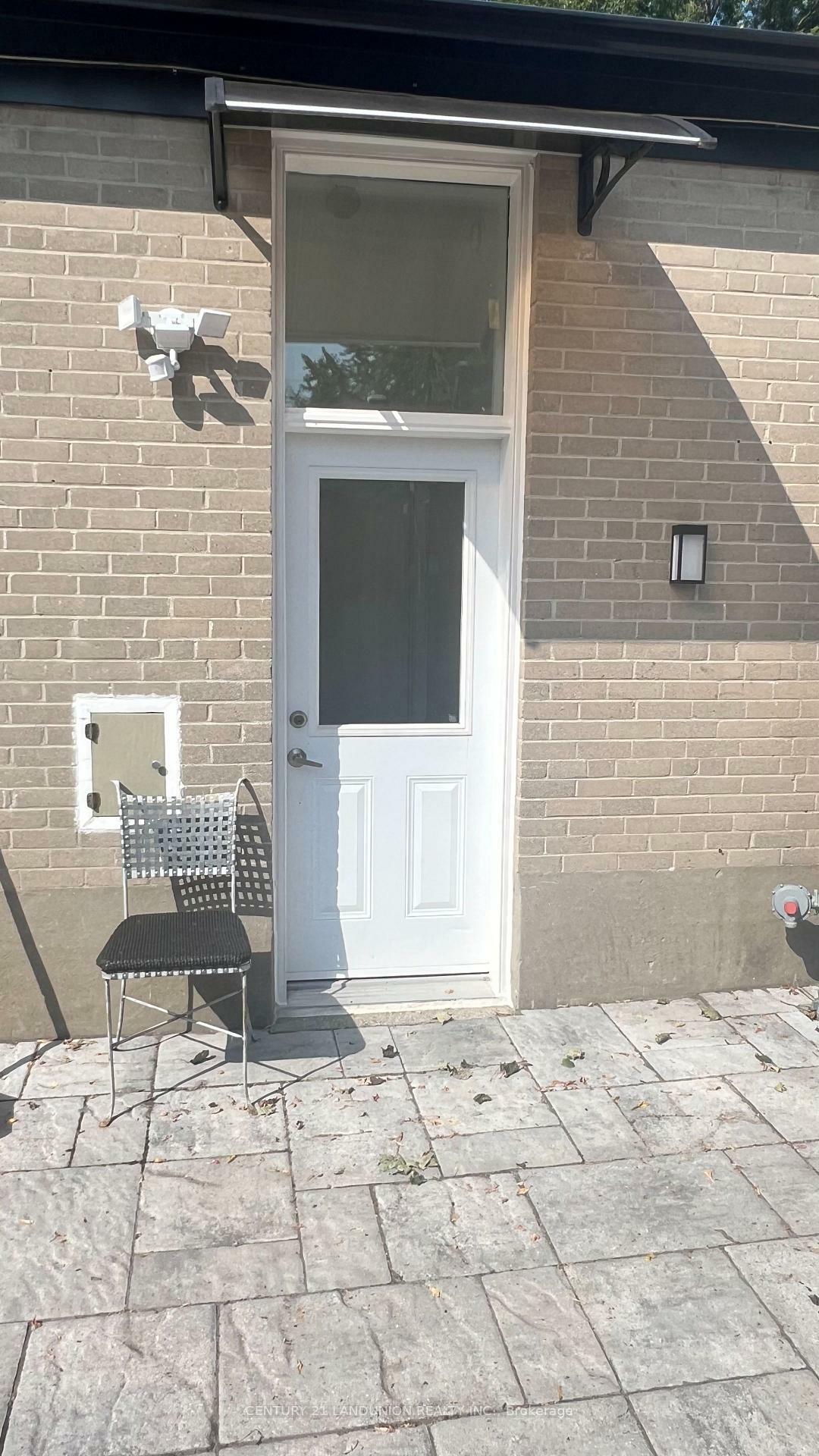 Property Photo: 215 Browndale Cres Bsmt ON L4C 3H9