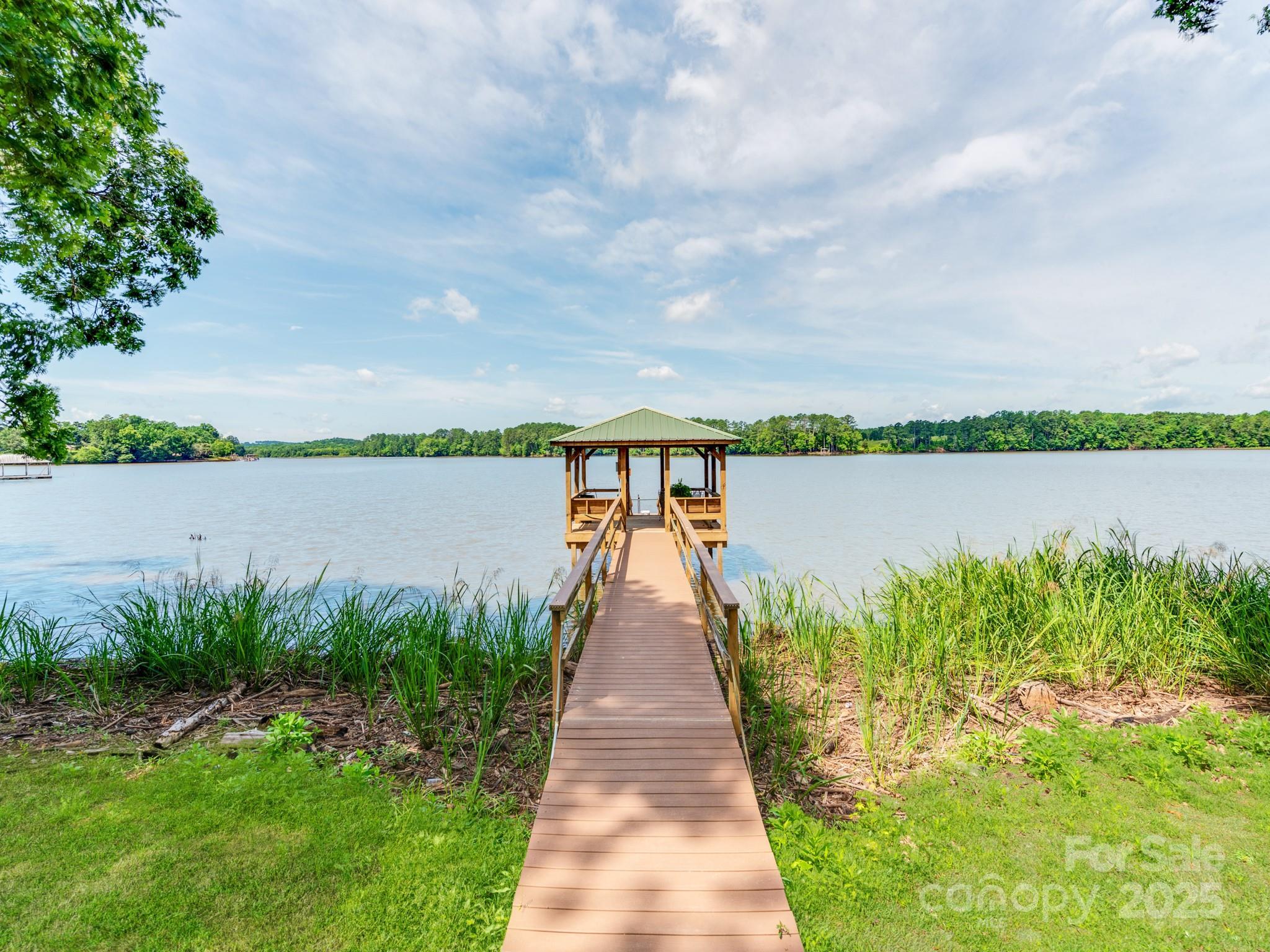 Property Photo:  1879 Wateree Road  SC 29180 