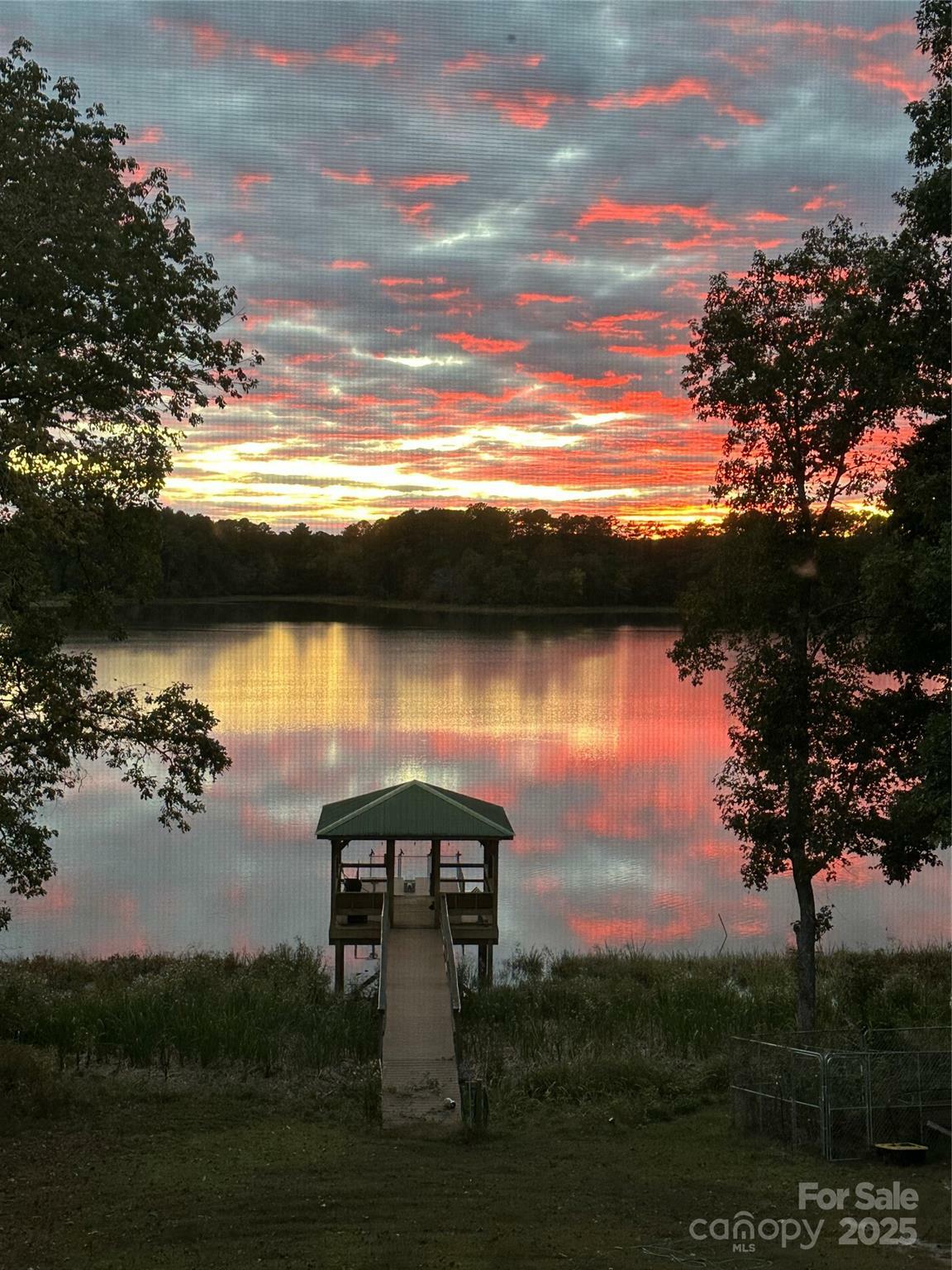 Property Photo:  1879 Wateree Road  SC 29180 