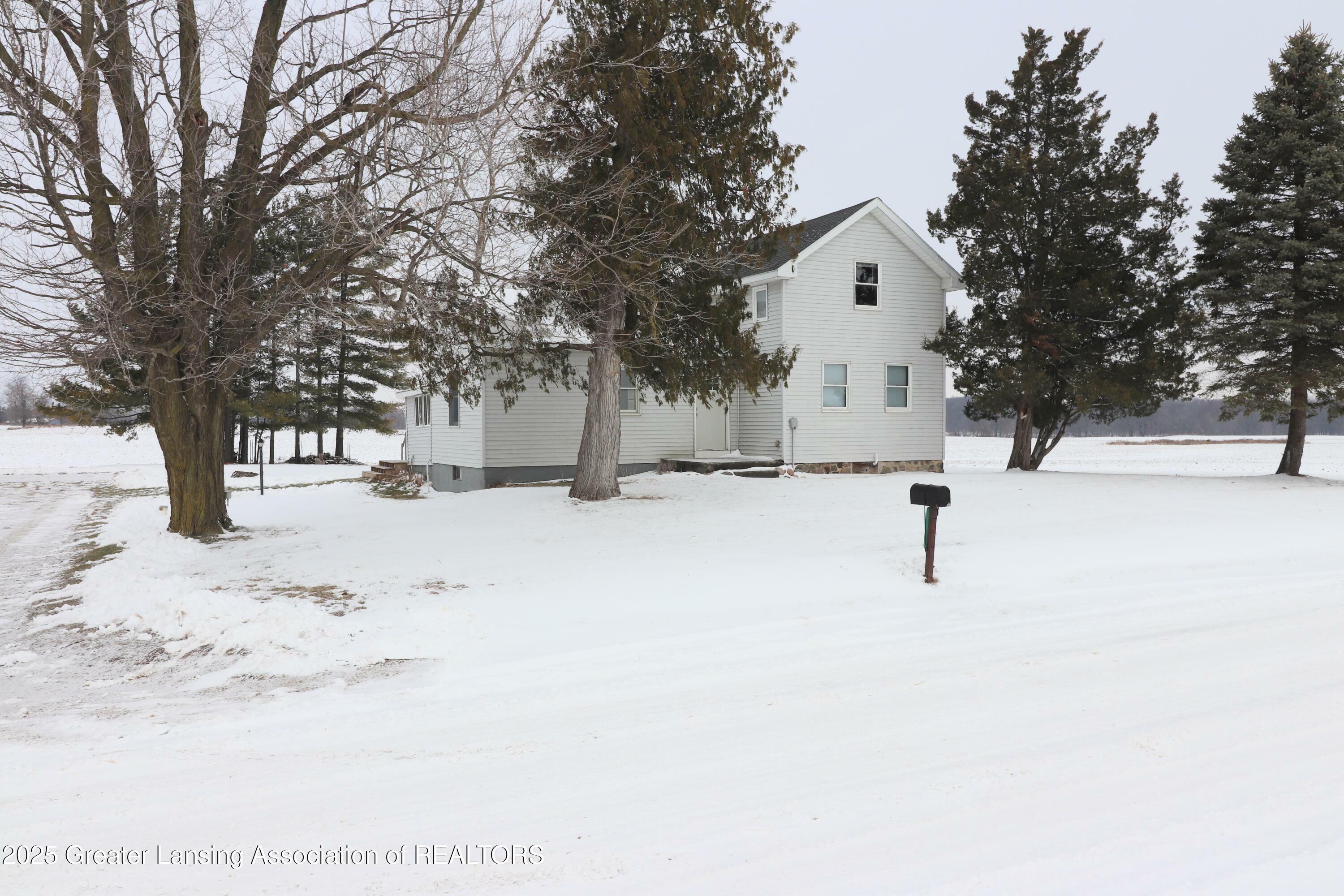 Property Photo: 14924 Turner Road MI 48861