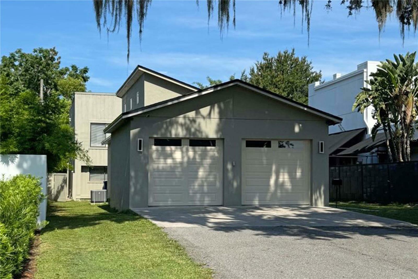 Property Photo:  1213 Richmond Road  FL 32789 