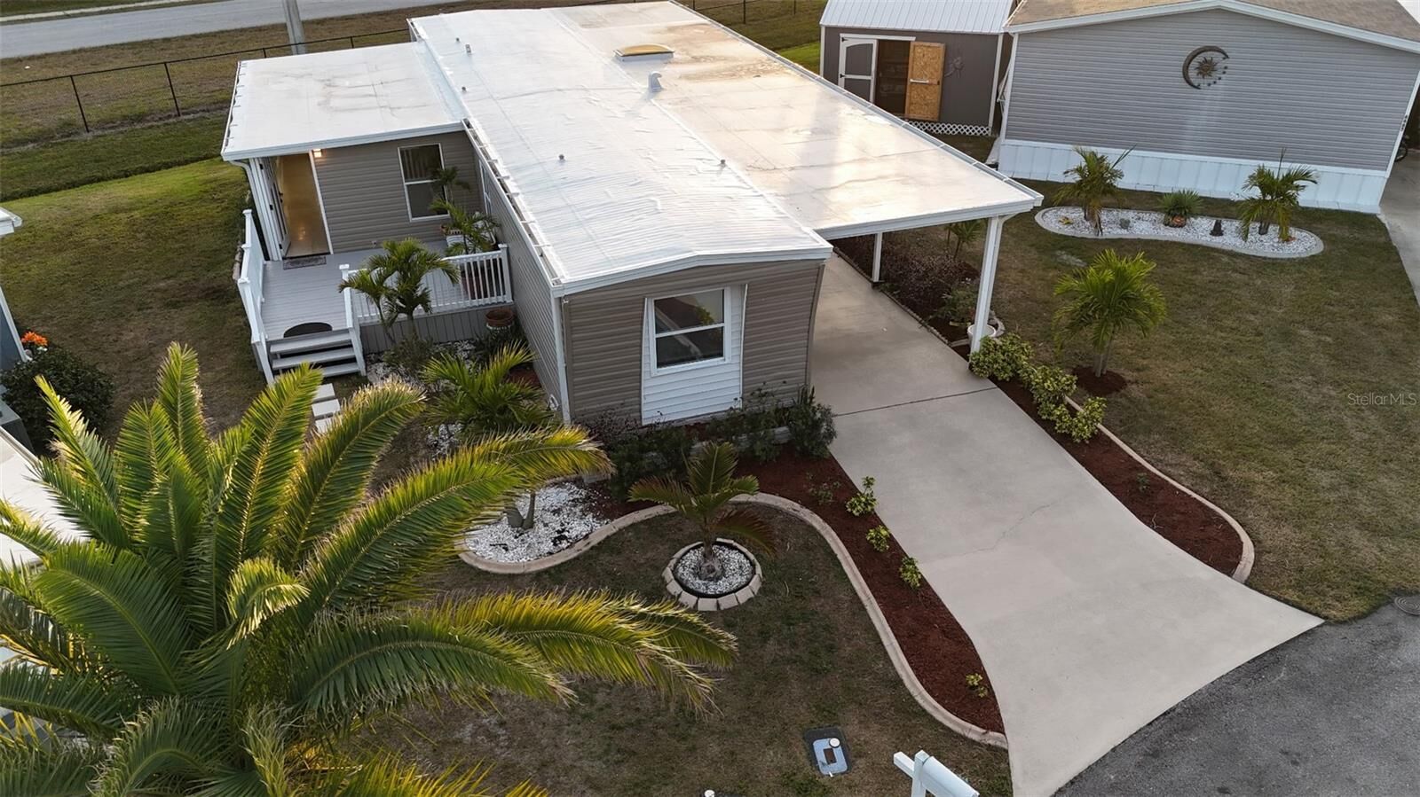 Property Photo:  6671 Keystone Court  FL 34287 