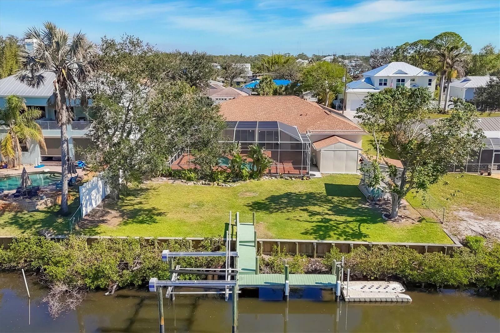 Property Photo: 907 Garland Avenue FL 34275