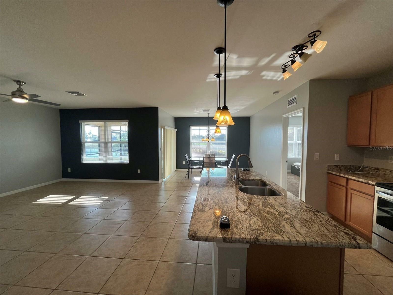 Property Photo:  7405 Mikasa Drive  FL 33950 