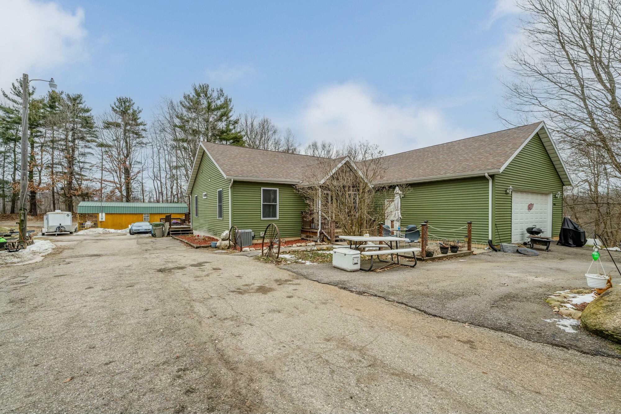 Property Photo:  3045 Little Glendora Road  MI 49107 