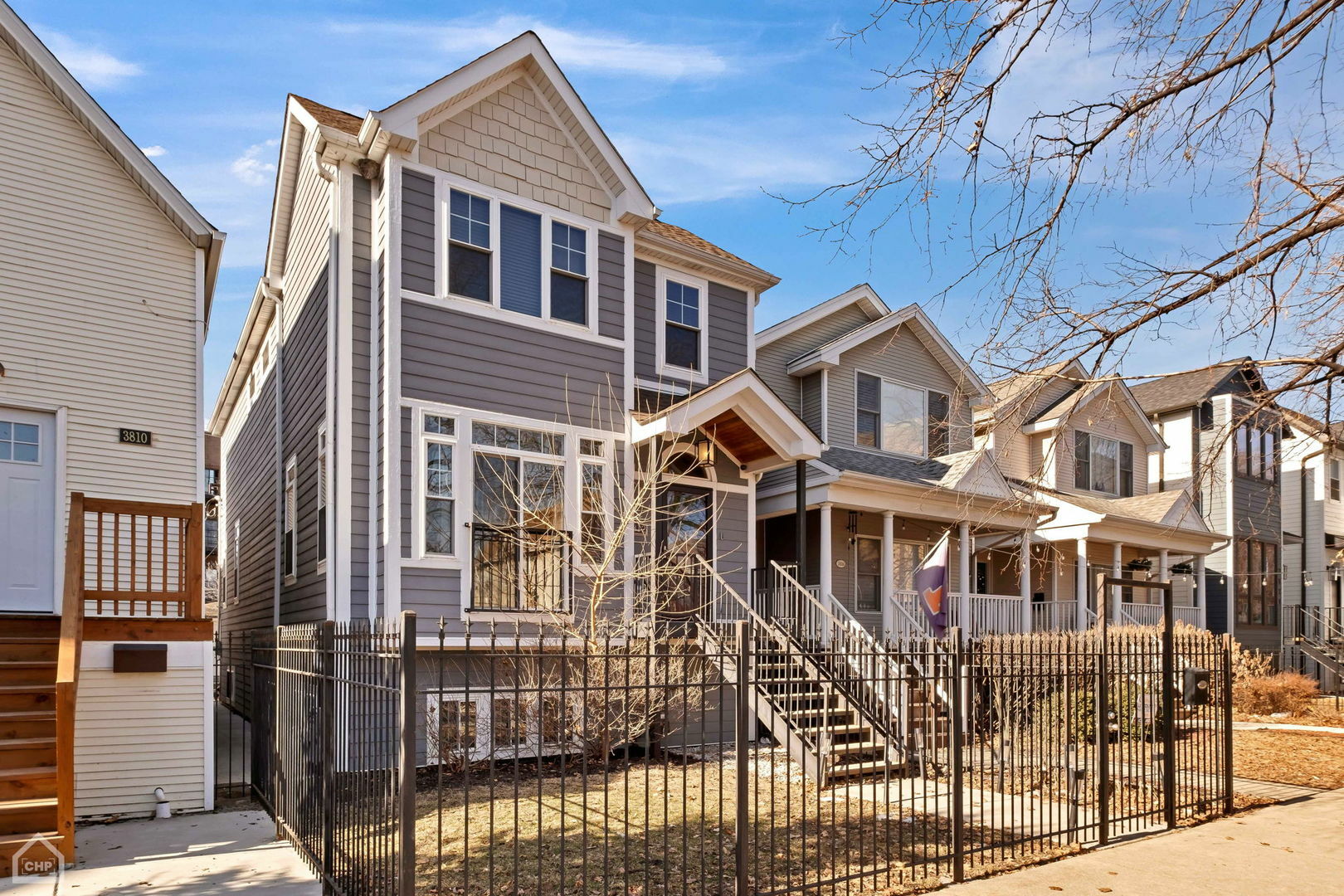 Property Photo:  3812 N Troy Street  IL 60618 