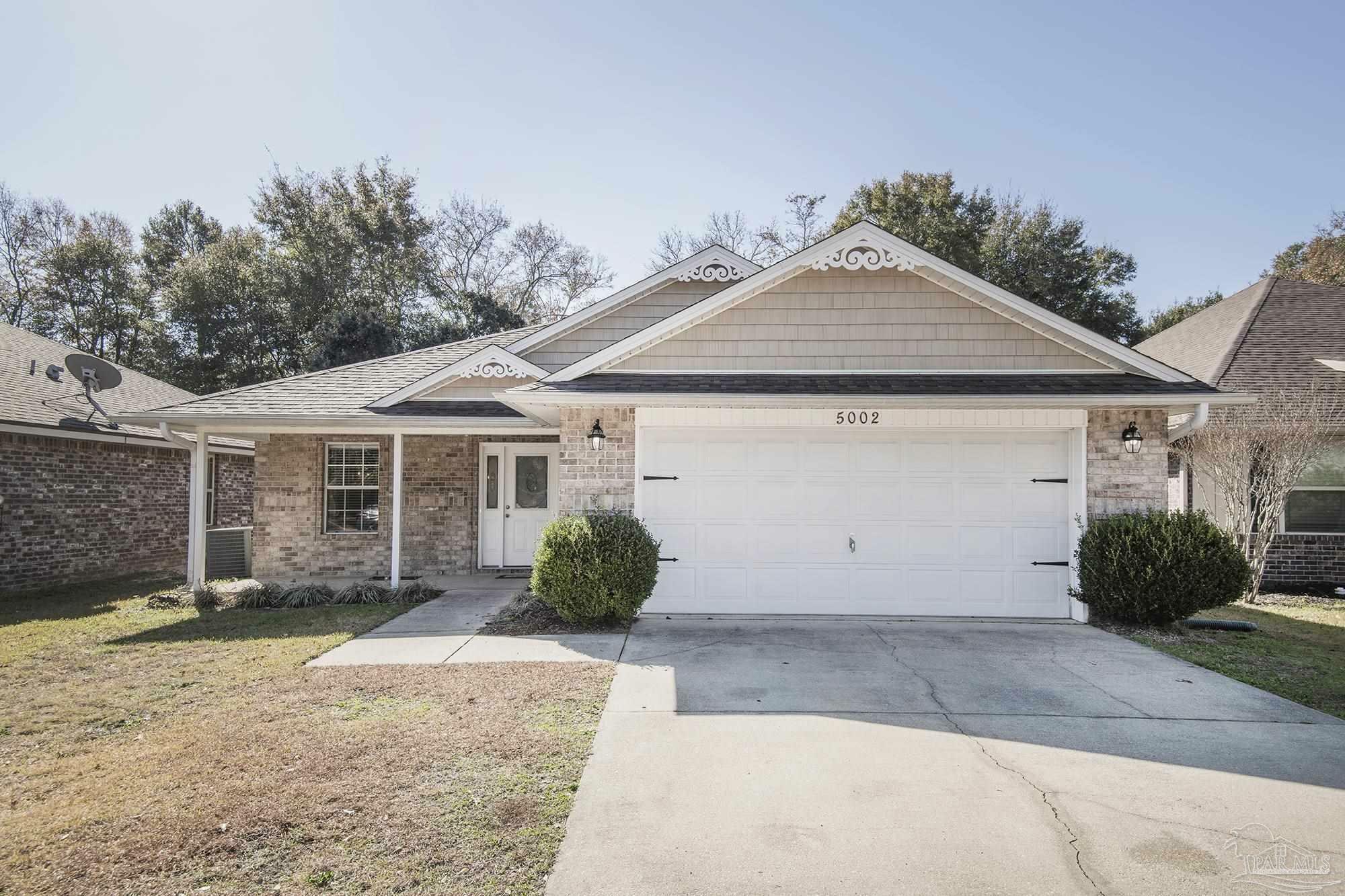 Property Photo:  5002 Covenant Cir  FL 32571 