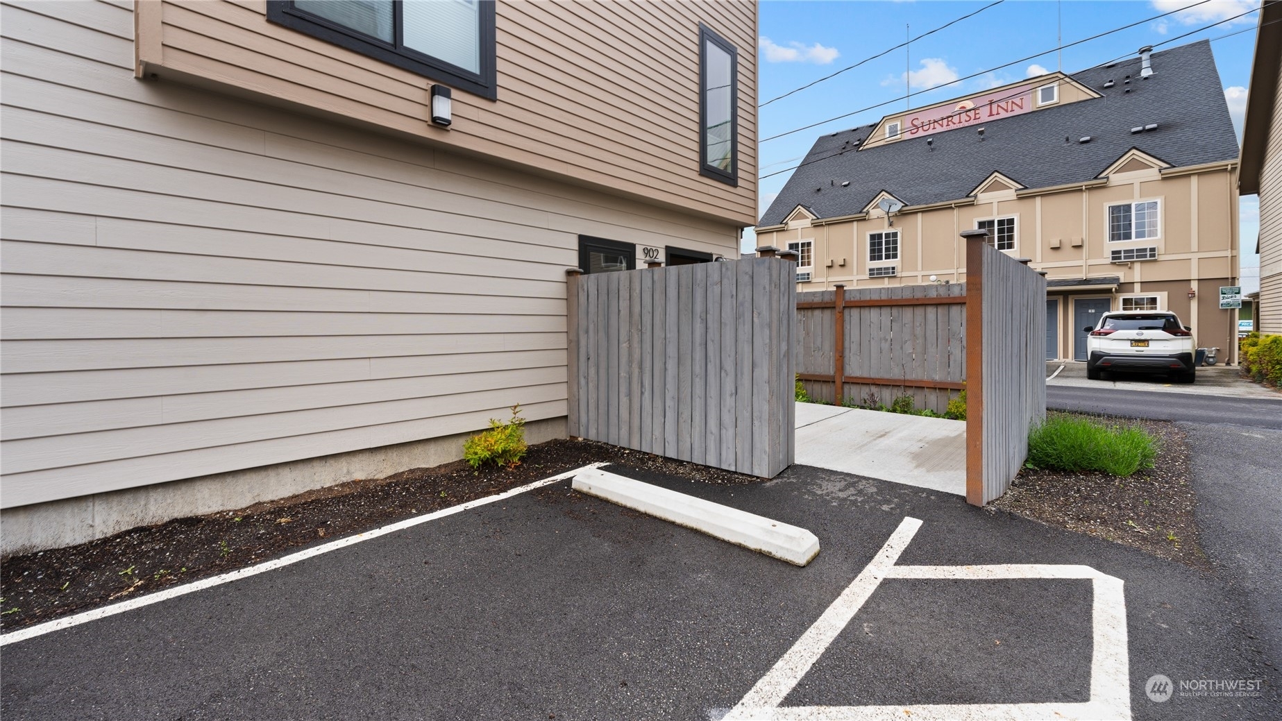 Property Photo:  902  21st Street B1  WA 98221 