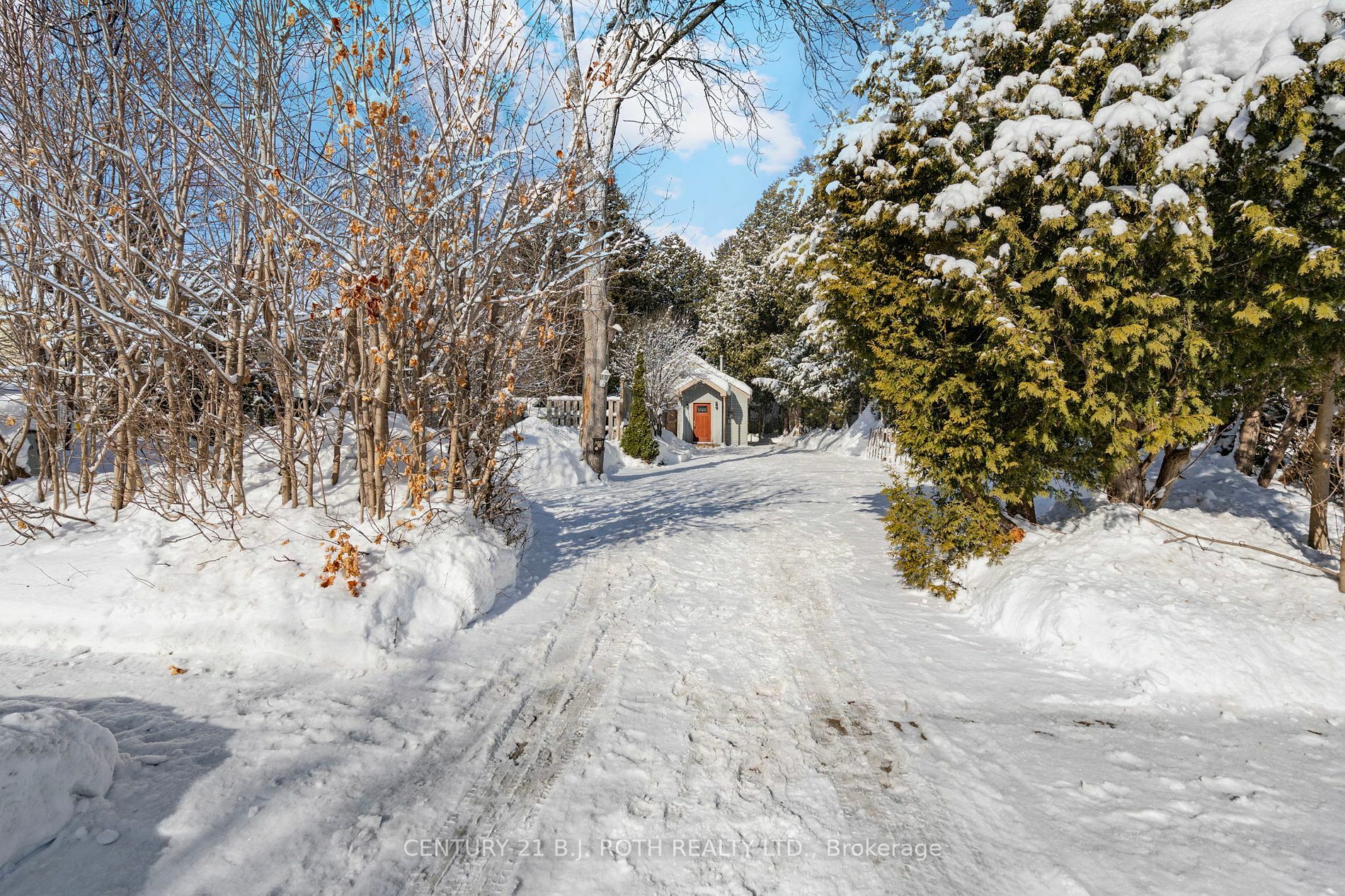 Photo de la propriété:  376 Barrie Rd  ON L3V 2R9 