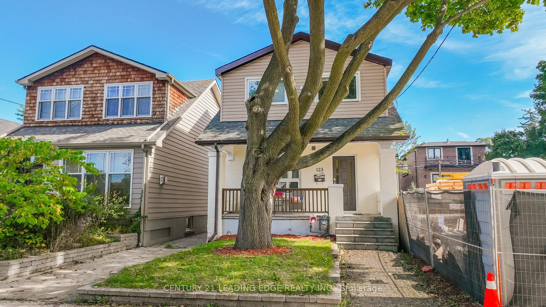 Property Photo:  123 Cadorna Ave  ON M4J 3X3 