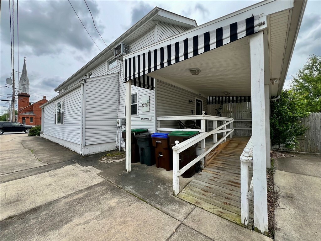 Property Photo: 951 Buffalo Street PA 16323
