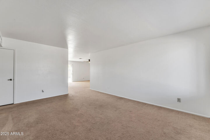 Property Photo: 2815 W Charleston Avenue AZ 85053