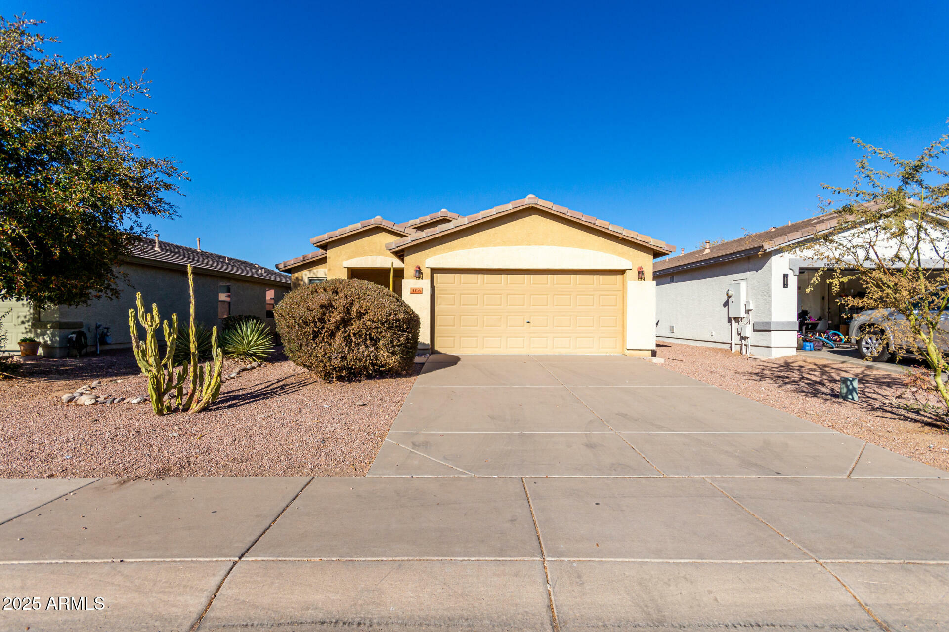 Property Photo:  306 W Angus Road  AZ 85143 