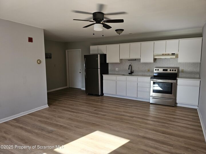 2712 N Main 304  Scranton PA 18508 photo