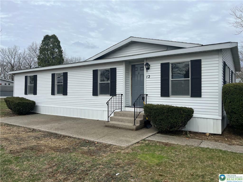Property Photo:  12 Spruce Court  PA 18014 