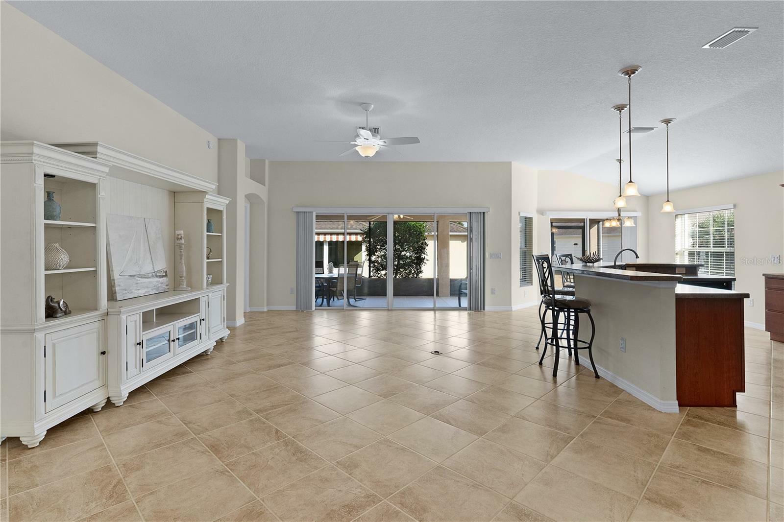 Property Photo: 2017 Royal Elm Road FL 32162