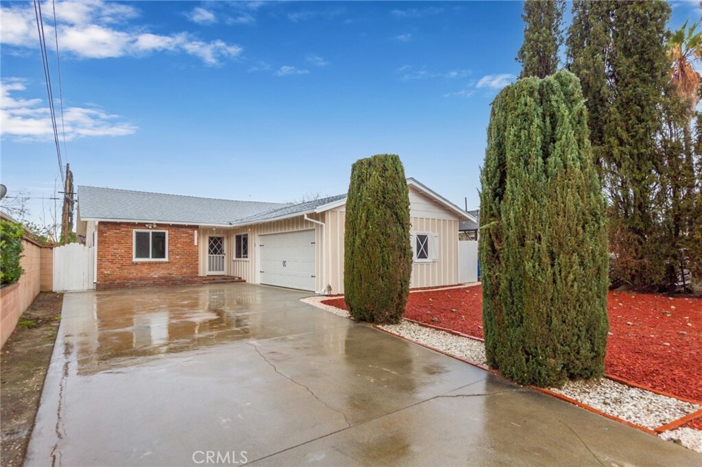 10119 Wealtha Avenue  Sun Valley CA 91352 photo