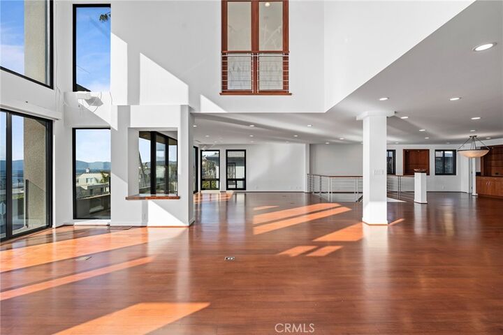 Property Photo: 7306 Vista Del Mar Lane CA 90293