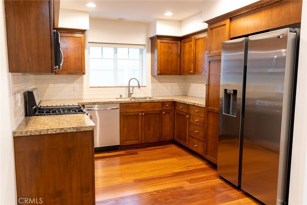 Property Photo: 5906 Murietta CA 91401