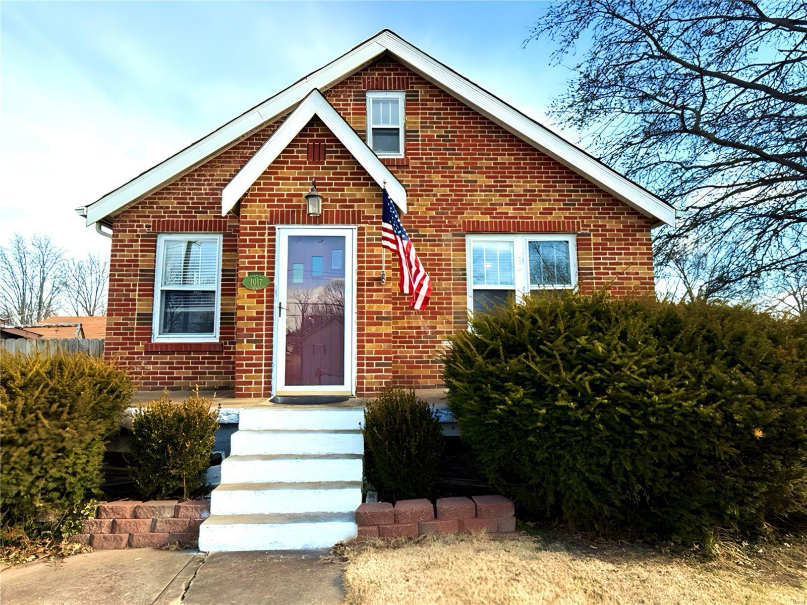 Property Photo: 1017 Victory Drive MO 63125