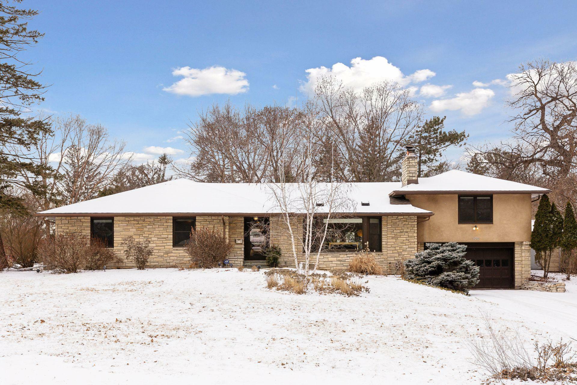 Property Photo:  100 Meadow Lane S  MN 55416 