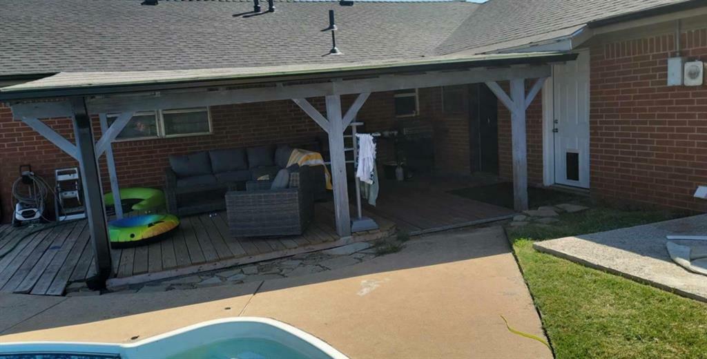 Property Photo:  2911 NW Templeton Terrace  OK 73505 