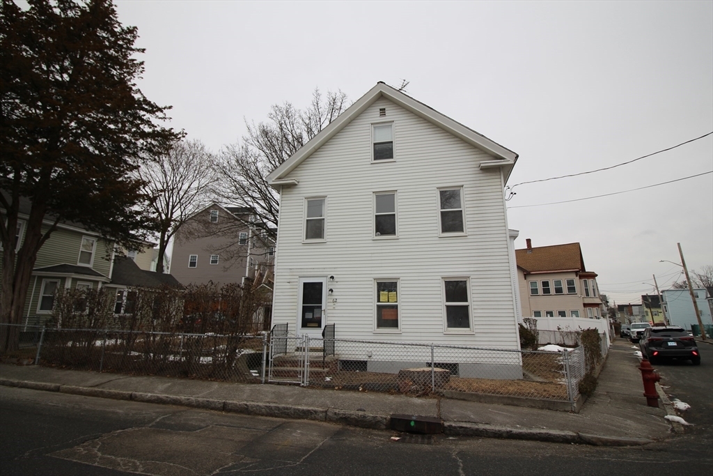 Property Photo:  62 Chambers Street 1  MA 01852 