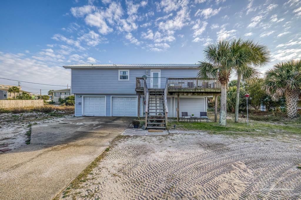 Property Photo: 1210 Via Deluna Dr FL 32561