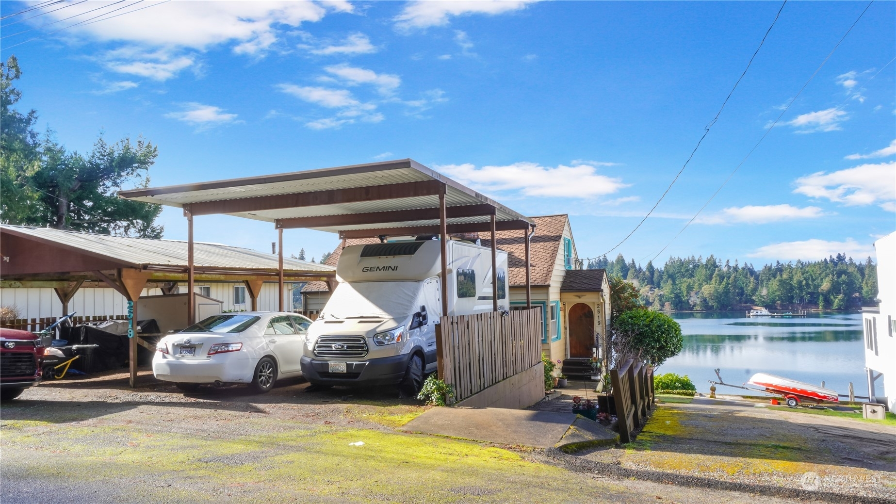 Property Photo:  2519 E Phinney Bay Place  WA 98312 