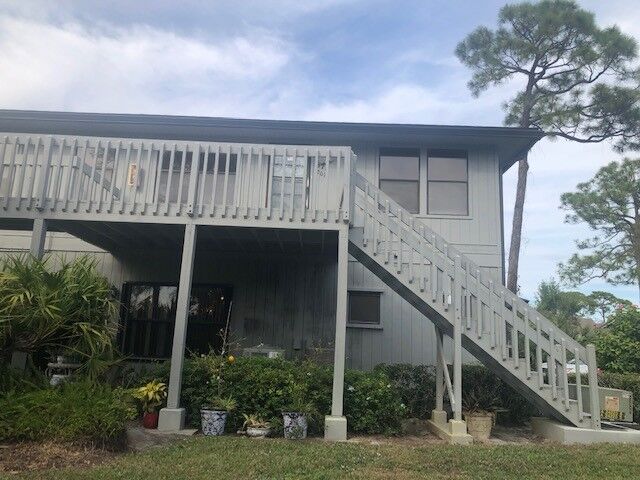 Property Photo: 671 S Centre Court SW 201 FL 32962