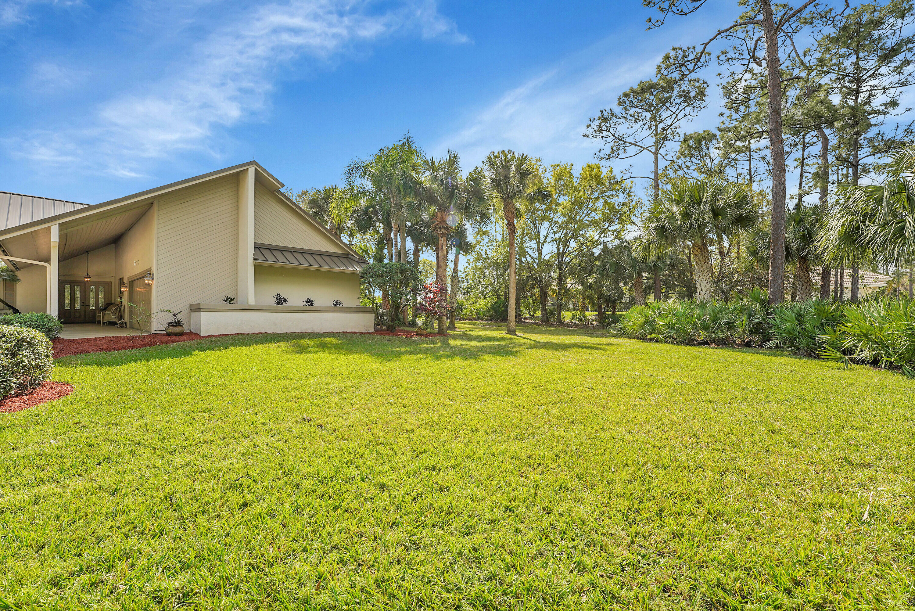 Property Photo:  7839 Sabal Lake Drive  FL 34986 