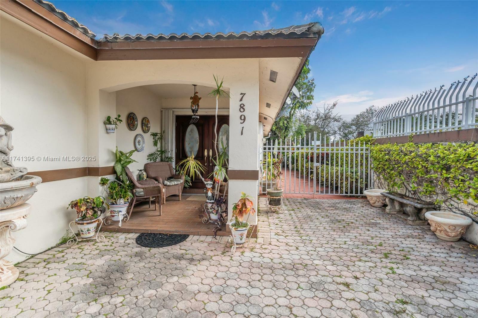 Property Photo: 7891 SW 162nd Ct FL 33193