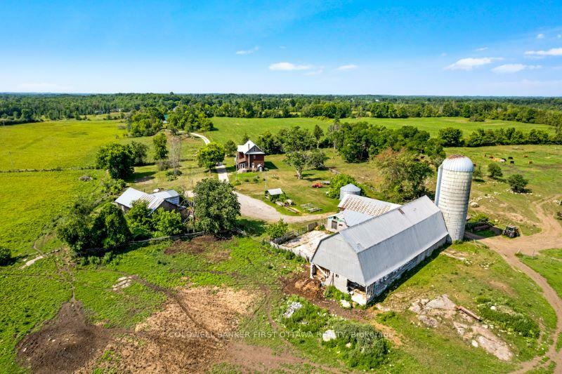 Property Photo: 195 Montgomery Road ON K0G 1K0