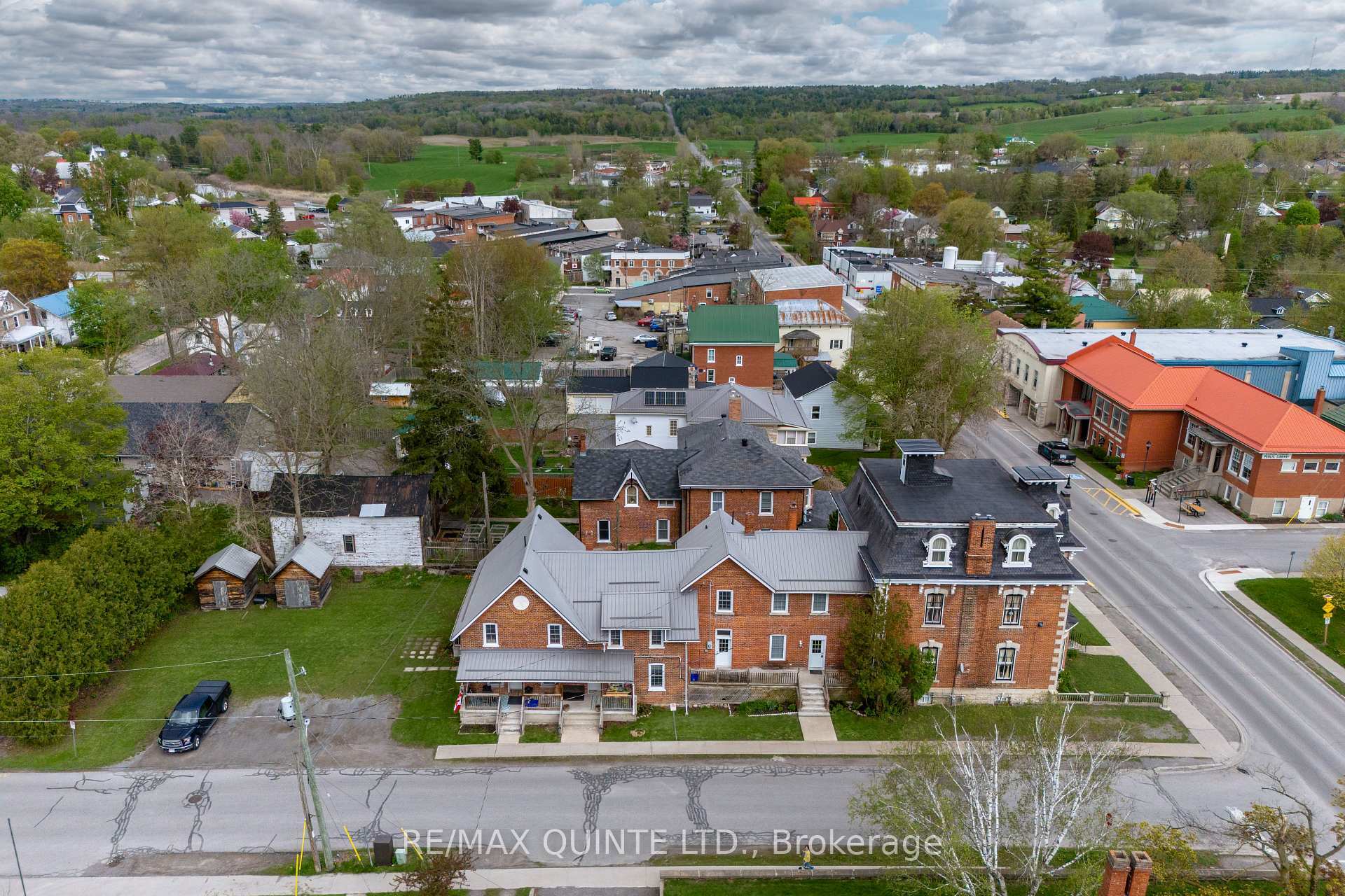 Photo de la propriété: 64 West Front Street ON K0K 3E0