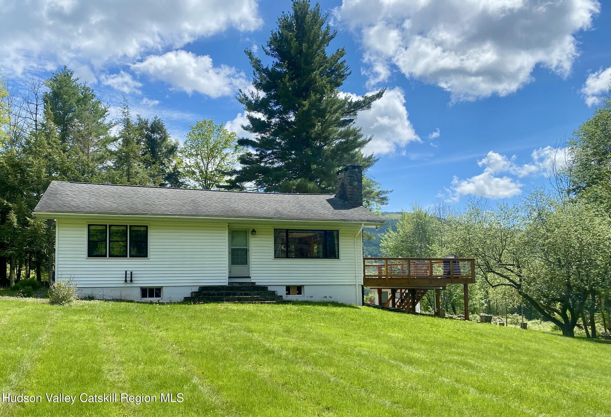 Property Photo: 21 Nauvoo NY 12496