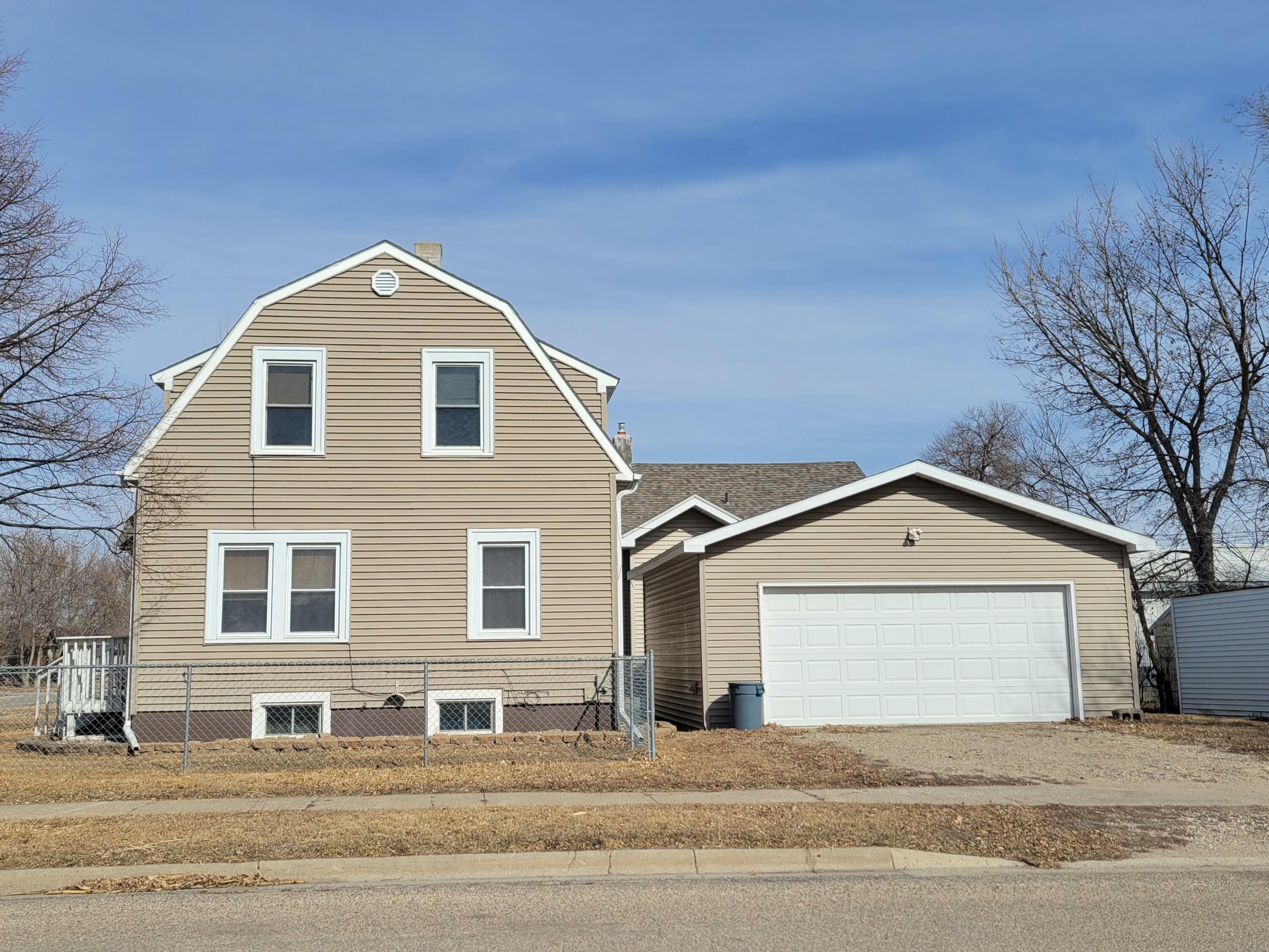 Property Photo: 629 S 9th St SD 57401