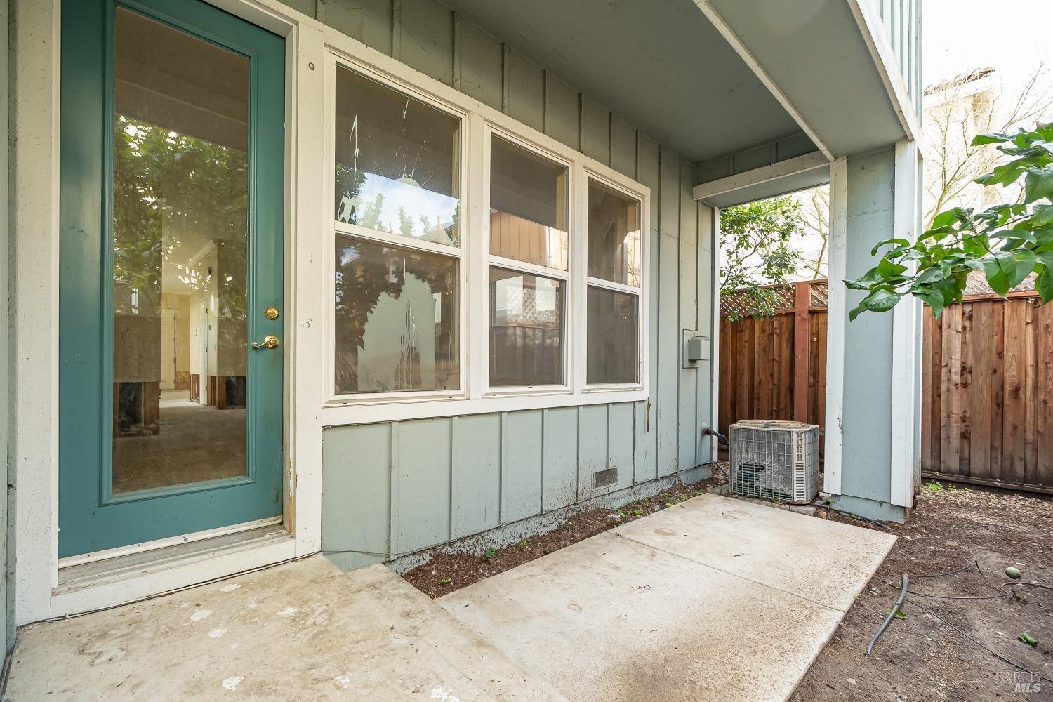 Property Photo:  3923 New Zealand Avenue  CA 95407 