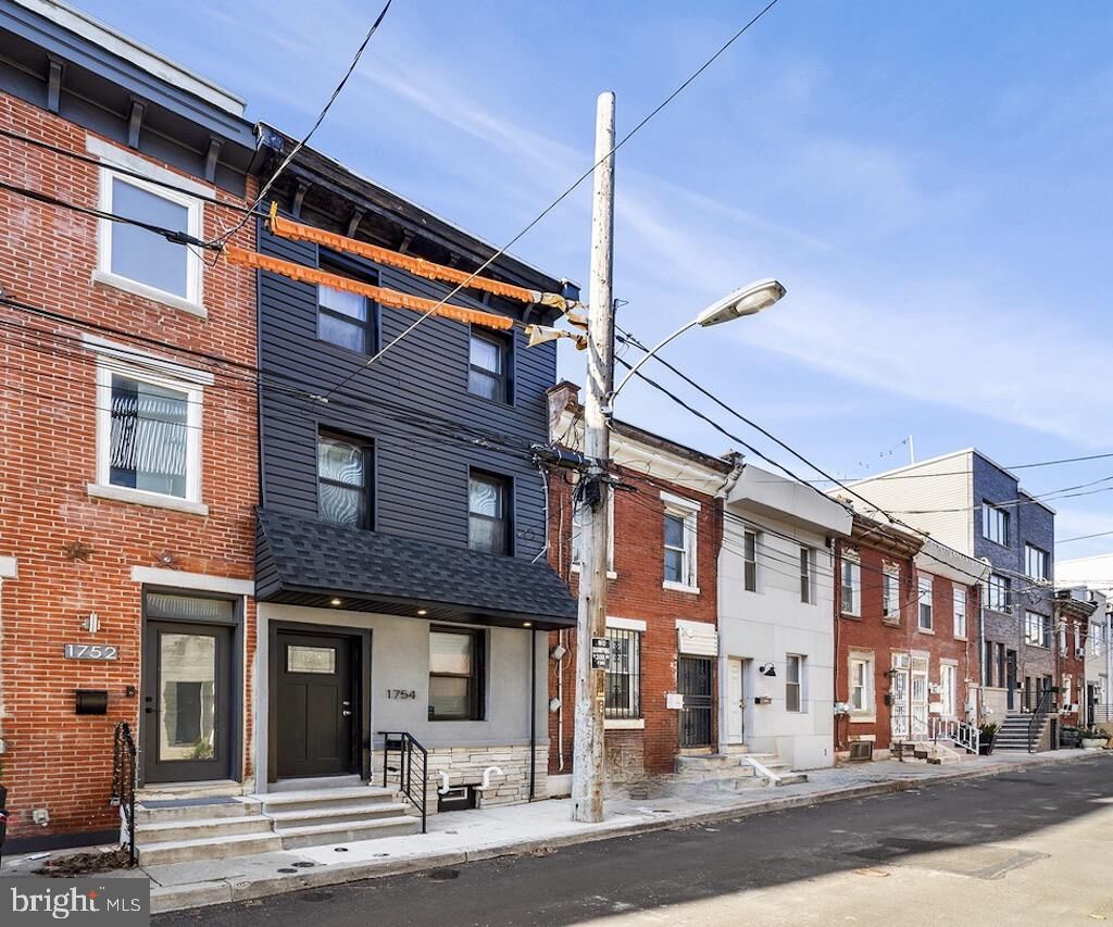 Property Photo:  1754 Waterloo Street  PA 19122 