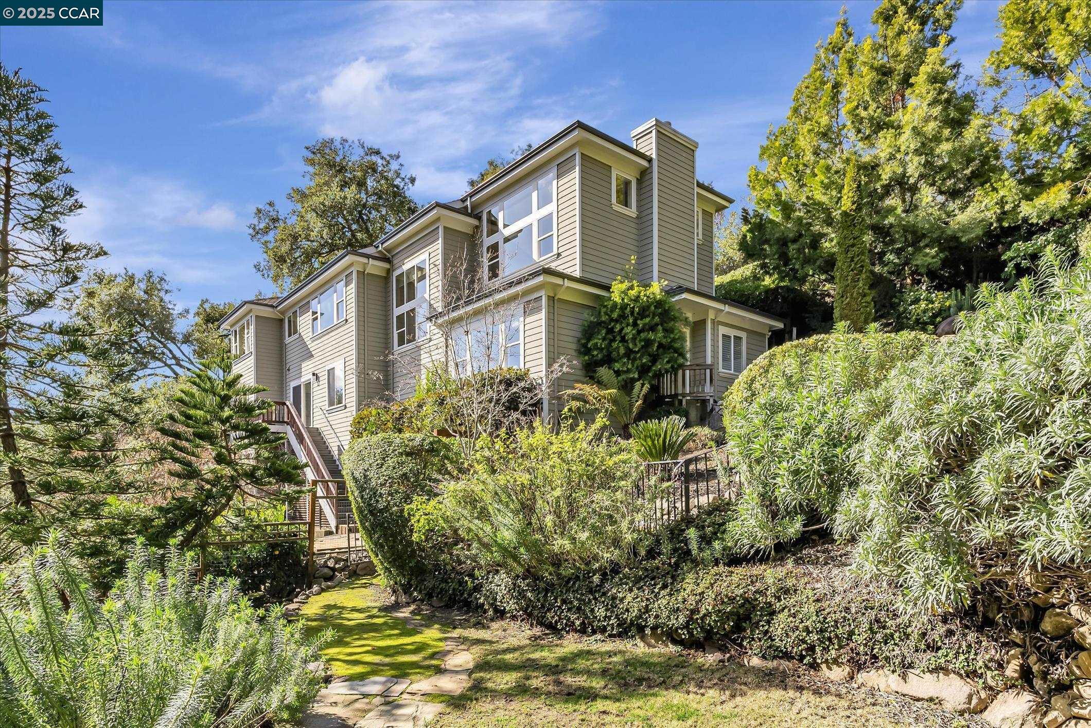 Property Photo: 4 Berrybrook Hollow CA 94563