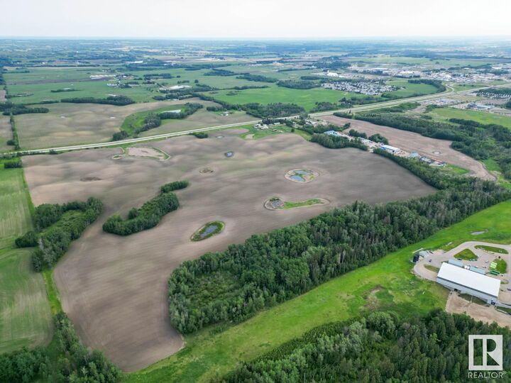 Property Photo:  52532 Glory Hills Rd  AB T7Z 1X7 