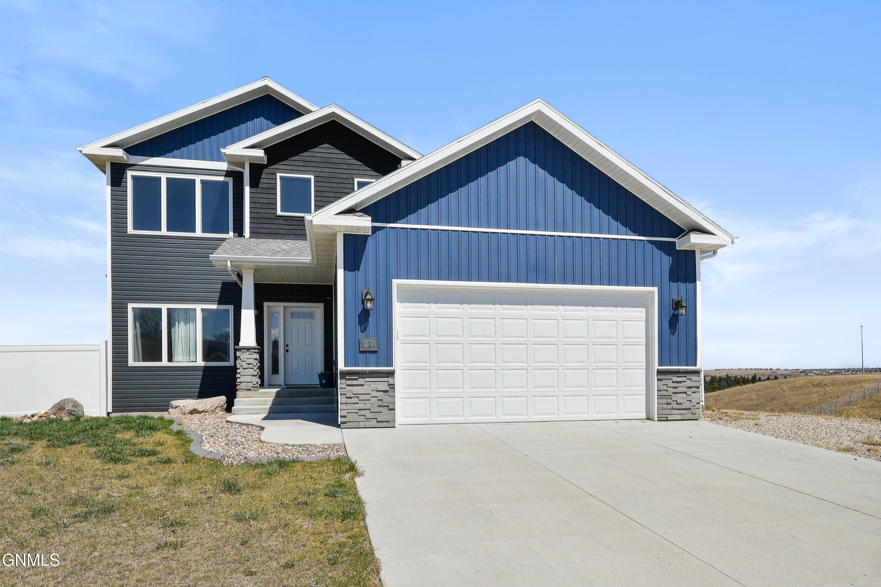 Property Photo: 1124 Lakota Place NE ND 58554