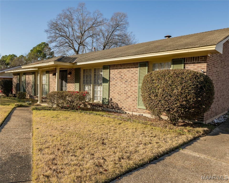 Property Photo:  2763 N Wallace Drive  AL 36116 