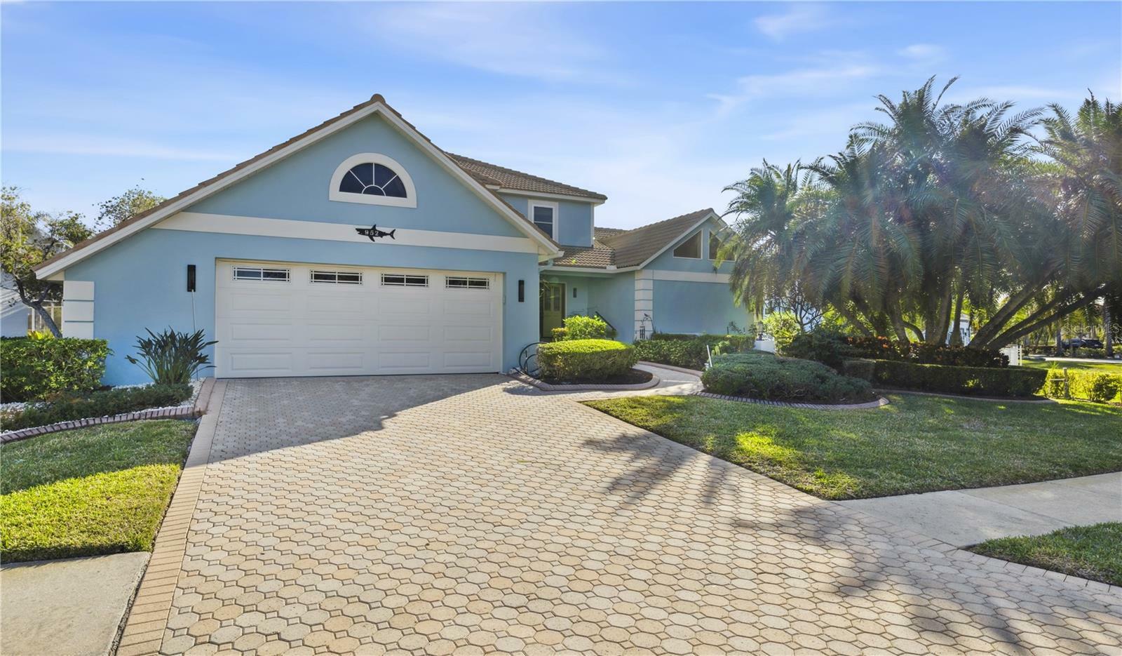 Property Photo:  952 Symphony Isles Boulevard  FL 33572 