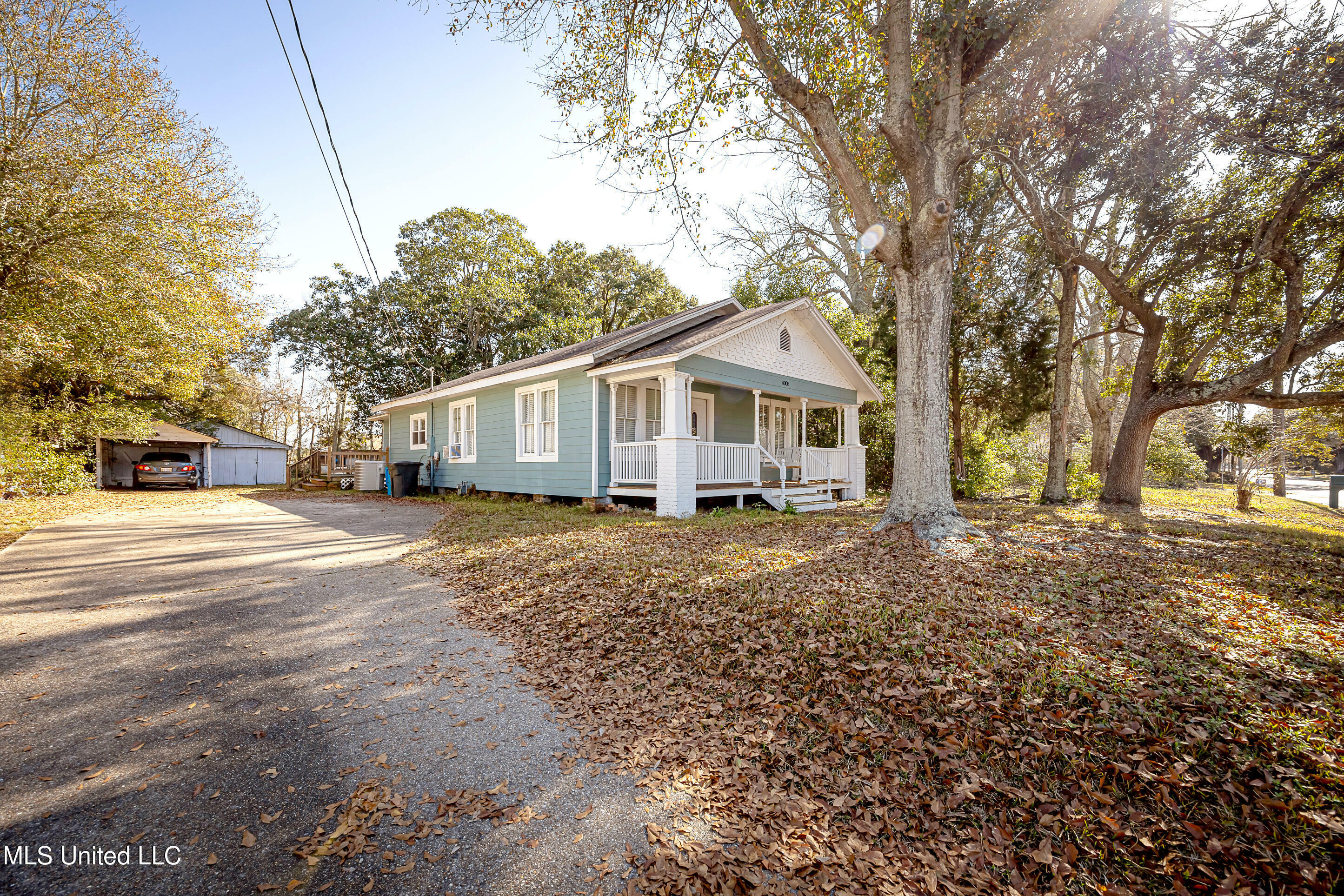 Property Photo:  4008 Pascagoula Street  MS 39567 