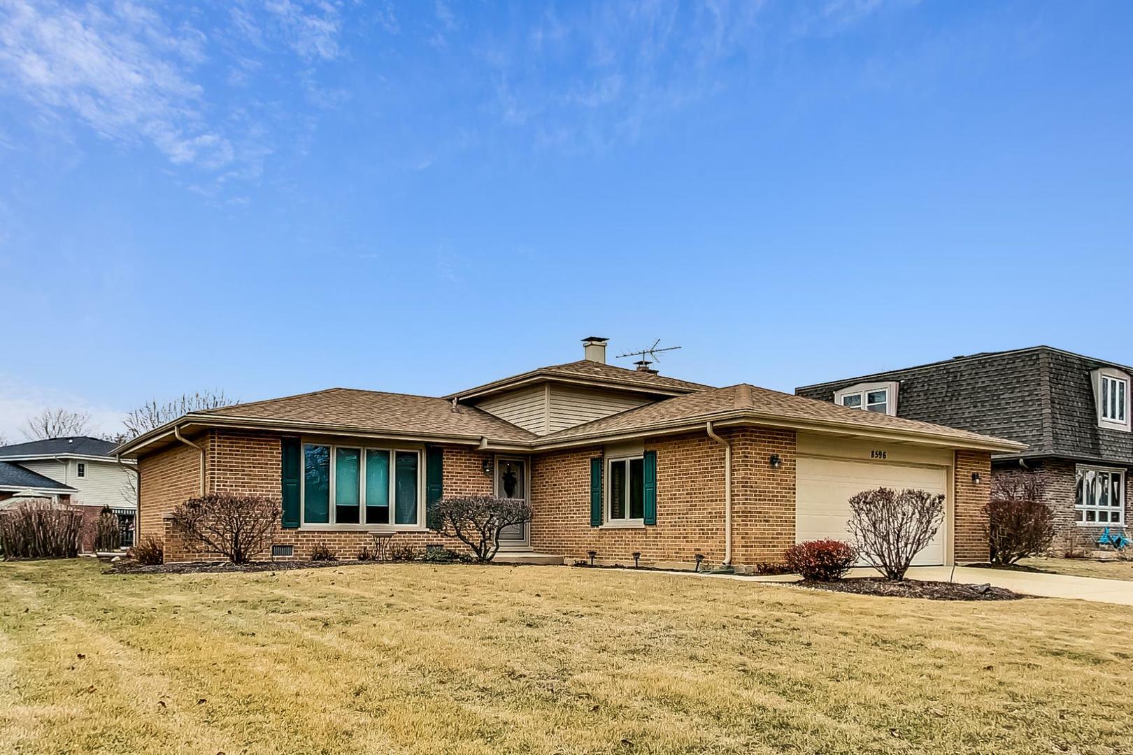 Property Photo:  8596 Clifford Drive  IL 60561 