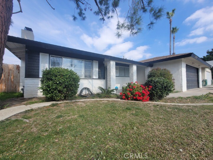 Property Photo:  3516 Eisenhower Avenue  CA 93309 