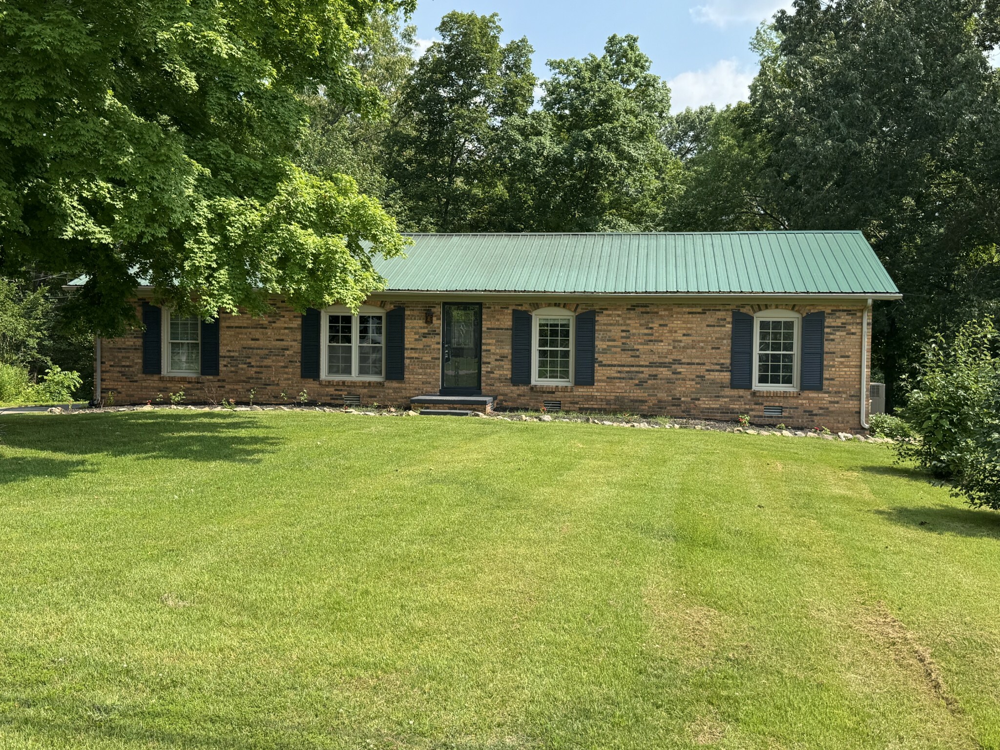 Property Photo: 308 Leader Dr TN 37134